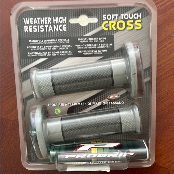 790 Triple Density MX Grips NEW - Picture 2 of 4